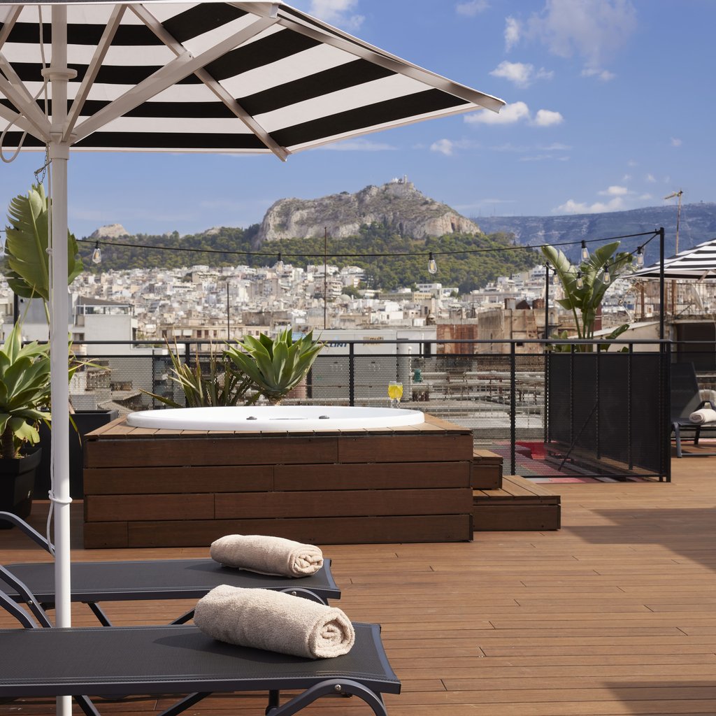 MB-Downtown-Athens-Rooftop-Sunbeds-and-Jacuzzi (1)