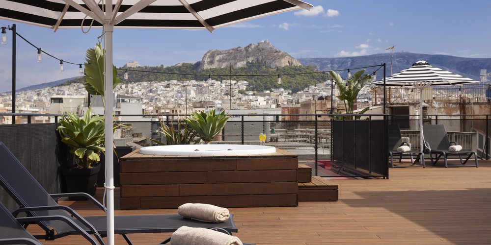 MB-Downtown-Athens-Rooftop-Sunbeds-and-Jacuzzi (1)