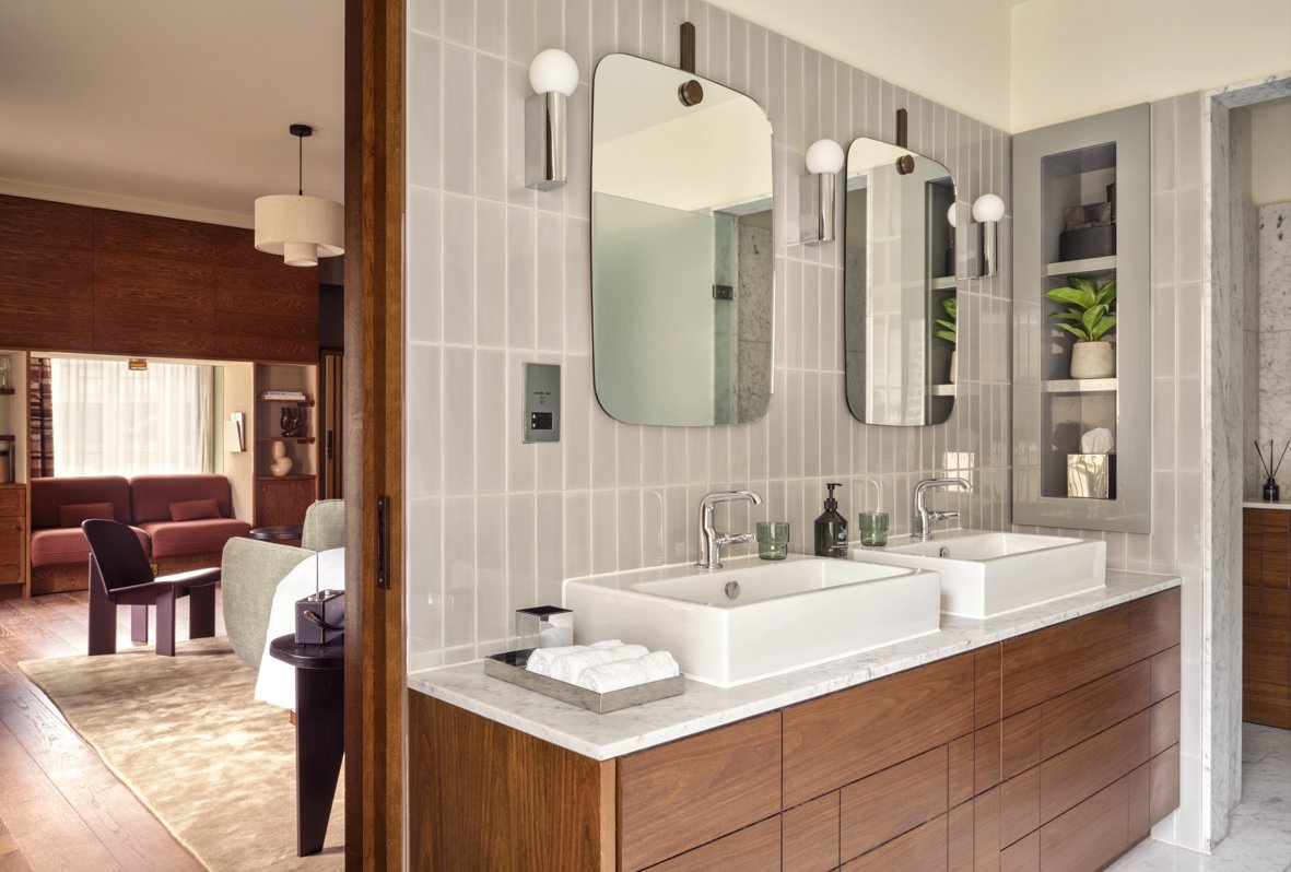 Sir DSQ - Sir Corner Suite 19312