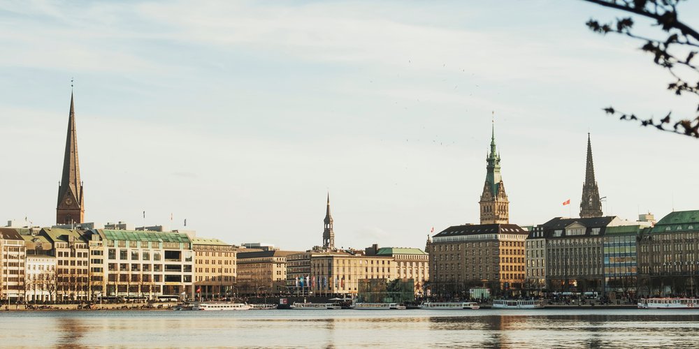 julia-solonina-wRJfHQ2oQOE-unsplash-hamburg