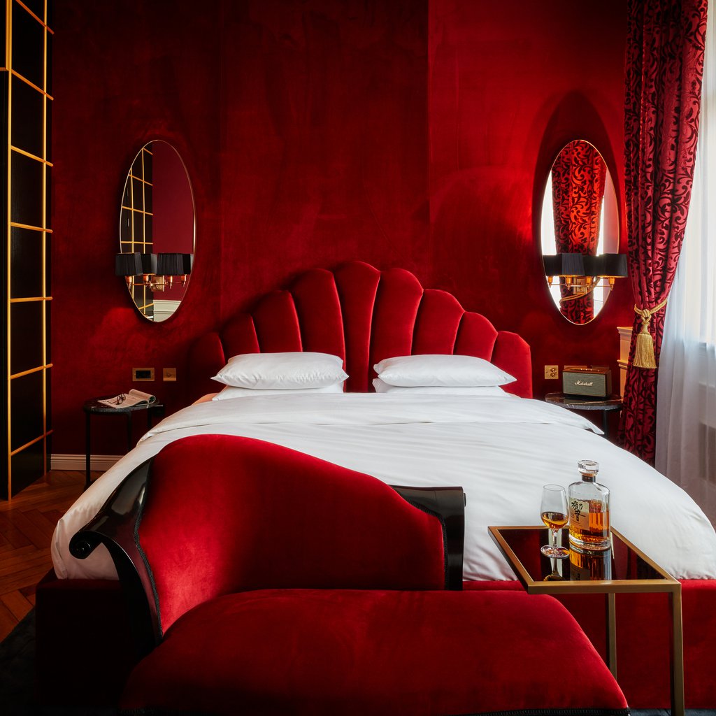 provocateur-hotel-berlin-bellevue-room-01_1_1_50