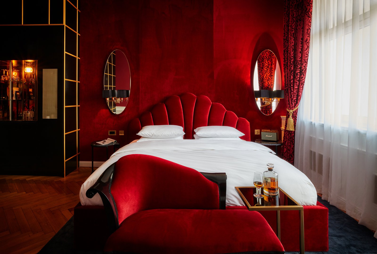 provocateur-hotel-berlin-bellevue-room-01_1_1_50