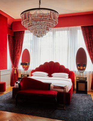 provocateur-hotel-berlin-deluxe-room-02 (2) (1)